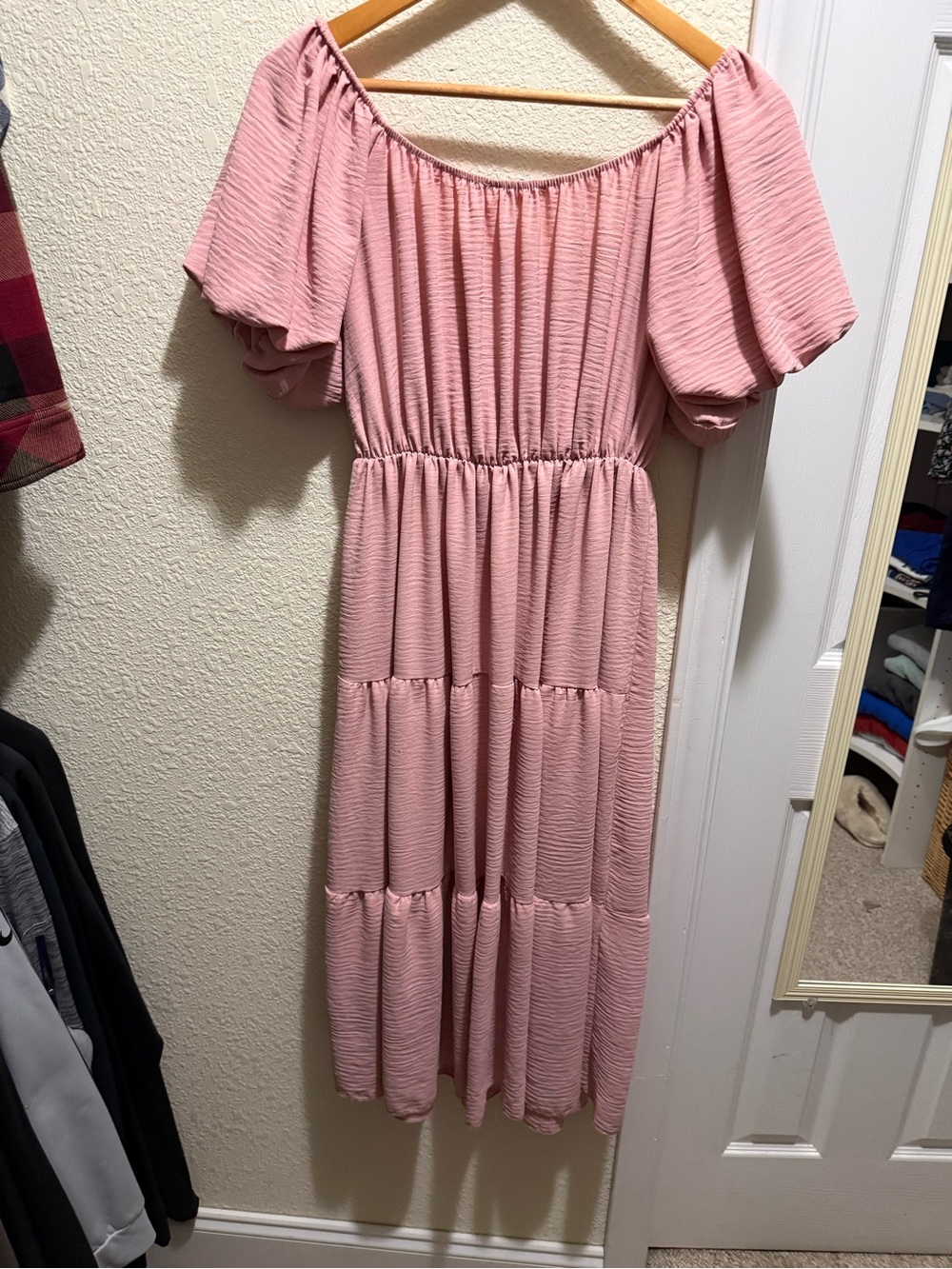 Cottagecore Blush Pink Tiered Puff-Sleeve Maxi Dress - Picture 3 of 3